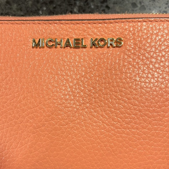 Michael Kors leather smartphone wallet - Picture 2 of 5